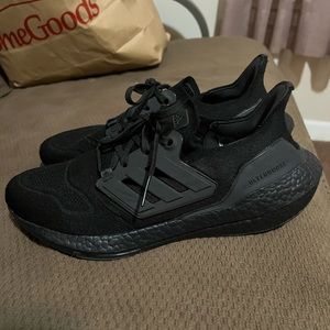 Adidas Ultraboost 22 triple black mens 10.5